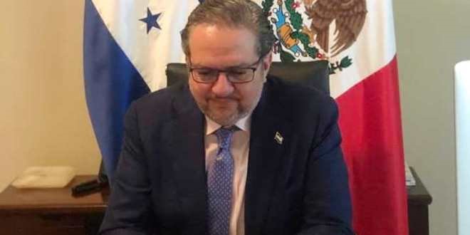 Gerardo Simón Yerres, Ministro en la Embajada de México. Foto tomada de Primicia Informativa.
