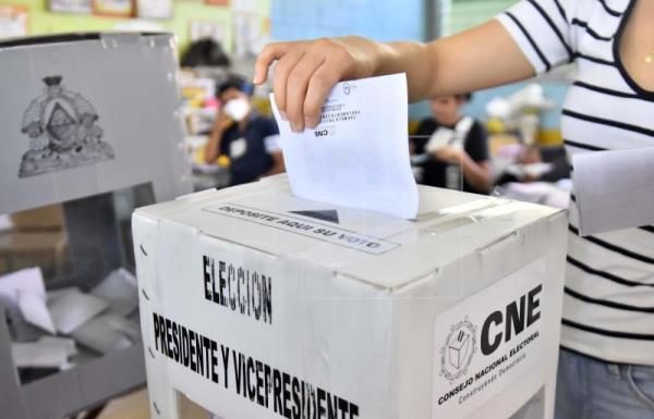 Institucionalidad Electoral | Entre la incertidumbre, el boicot y la desconfianza, la institucionalidad electoral garantizó la realización de elecciones transparentes y pacificas
